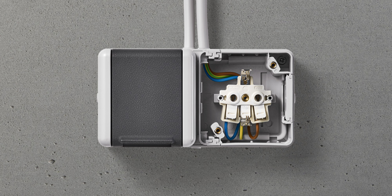 Doppelsteckdose mit Trennsteg bei Dimmerling Elektro- und Sicherheitstechnik e.K in Hünfeld