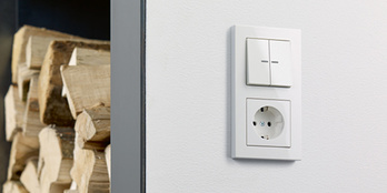 JUNG KNX Taster F 10 bei Dimmerling Elektro- und Sicherheitstechnik e.K in Hünfeld